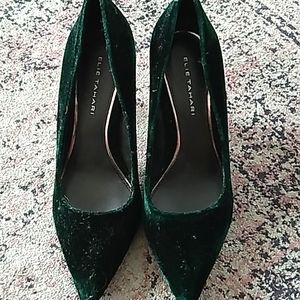 Eli Tahari velvet forest deep green pumps